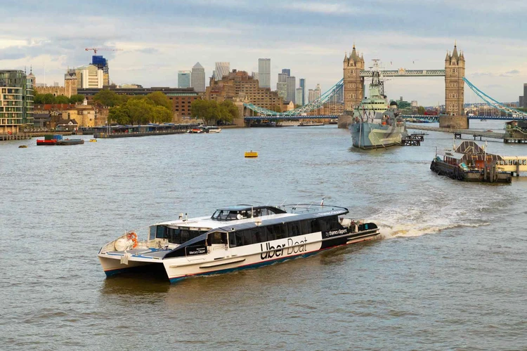 Hop-on Hop-Off (2 Day) - Image 1